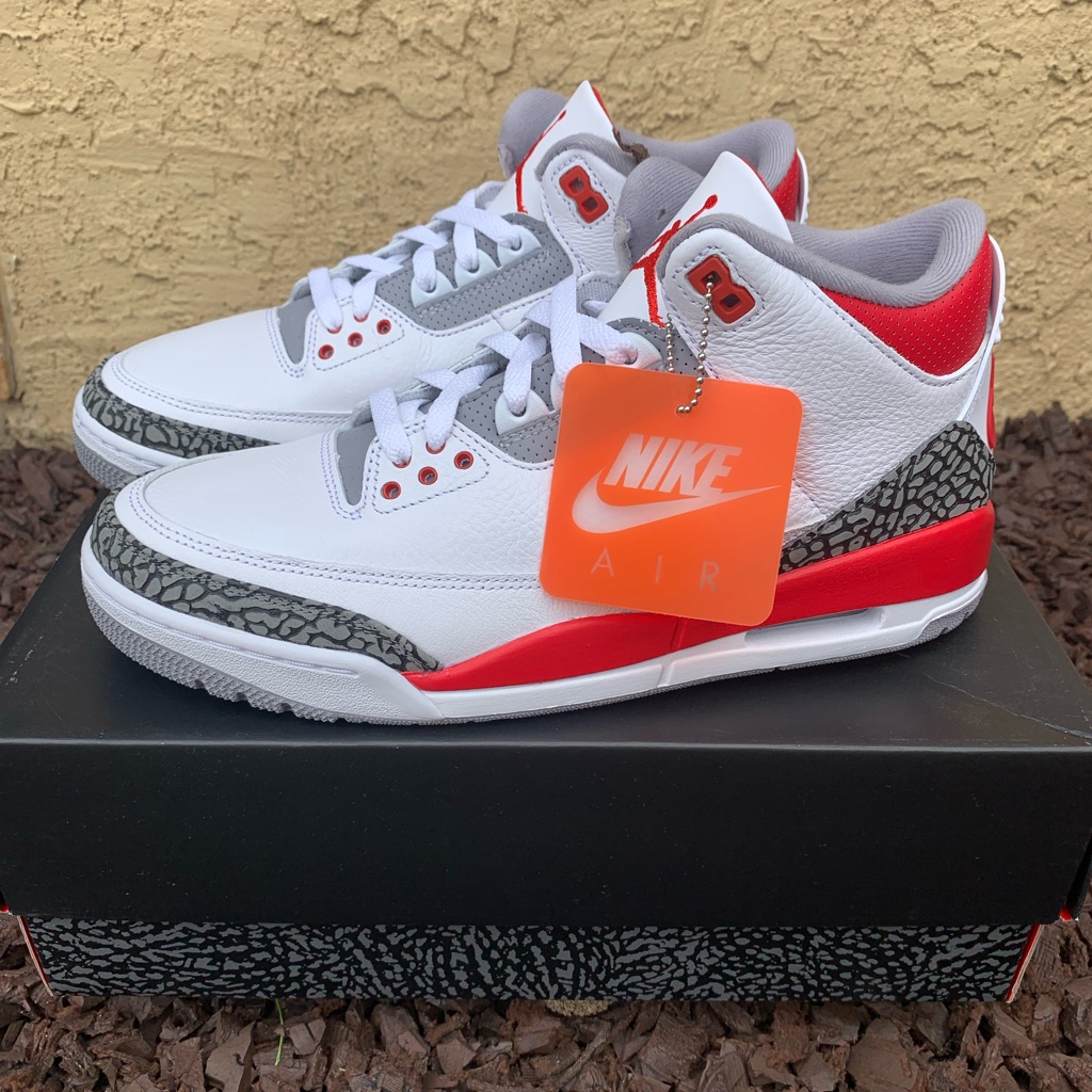 Air Jordan 3 Retro Fire Red Sneakers